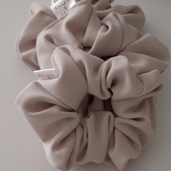 ‘Valerie’ by Daisy & Jane - Picture 5 of 5